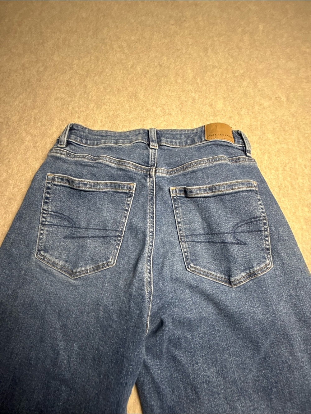 American Eagle Outfitters Women's Straight Leg Jeans - Medium Blue Wash - Picture 7 of 8